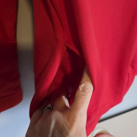 NWT Under Armour 1/4 Zip Loose Fit - Picture 5 of 6